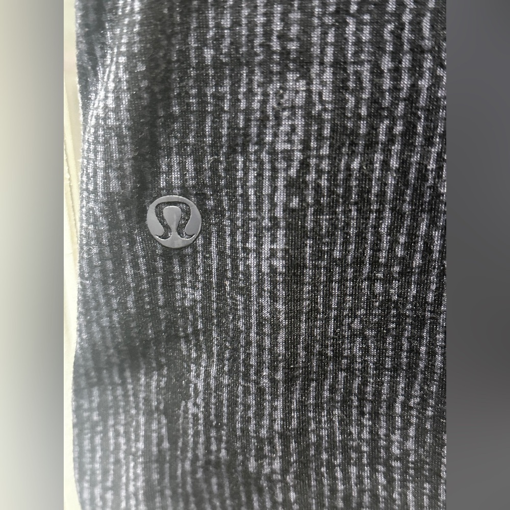 Lululemon Trikonasana Tee - Picture 6 of 6